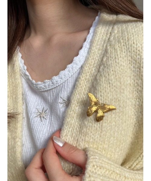 tone（トーン）の「【Spill The Beans】BRASSバタフライブローチ(MA)（ブローチ/コサージュ・レディース・ゴールド・FREE）」の4枚目の写真
