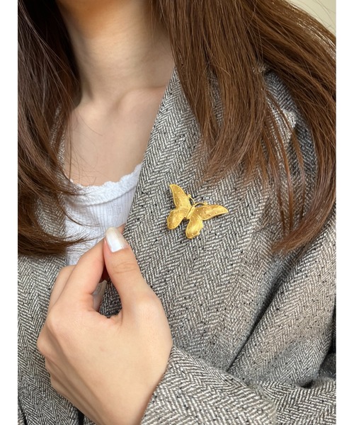 tone（トーン）の「【Spill The Beans】BRASSバタフライブローチ(MA)（ブローチ/コサージュ・レディース・ゴールド・FREE）」の7枚目の写真