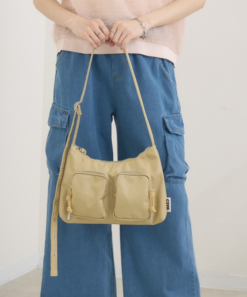 Paradise Picnic（パラダイスピクニック）の「CONTROLFREAKZIP　ポシェットバッグ（ショルダーバッグ・レディース・ブラック/ベージュ・FREE）」の12枚目の写真