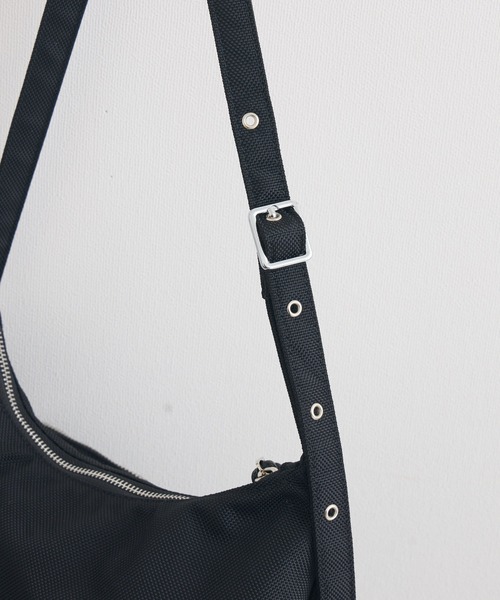 Paradise Picnic（パラダイスピクニック）の「CONTROLFREAKZIP　ポシェットバッグ（ショルダーバッグ・レディース・ブラック/ベージュ・FREE）」の5枚目の写真