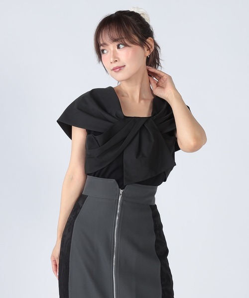 CECIL McBEE(セシルマクビー)の「接触冷感アシメリボンプルオーバー(Tシャツ/カットソー・レディース・ブラック/オフホワイト/ターコイズブルー/ブラウン・MEDIUM)」の10枚目の写真