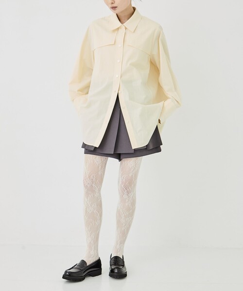 PUBLIC TOKYO（パブリックトウキョウ）の「タックラップショートパンツ（その他パンツ・レディース・ベージュ/ダークグレー・1/2）」の4枚目の写真