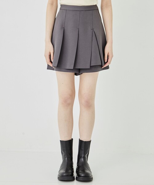 PUBLIC TOKYO（パブリックトウキョウ）の「タックラップショートパンツ（その他パンツ・レディース・ベージュ/ダークグレー・1/2）」の14枚目の写真