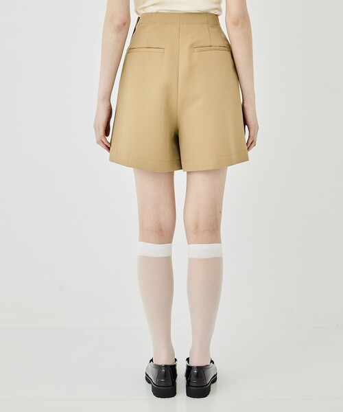 PUBLIC TOKYO（パブリックトウキョウ）の「タックラップショートパンツ（その他パンツ・レディース・ベージュ/ダークグレー・1/2）」の13枚目の写真
