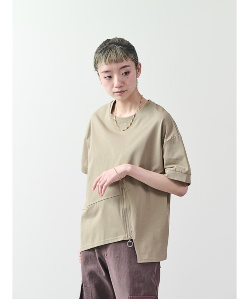 DOLLUPOOPS(ドールアップウップス)の「イレヘムファスナーTシャツ(Tシャツ/カットソー・レディース・グレー/オフホワイト/ブラック/カーキ・38)」の18枚目の写真