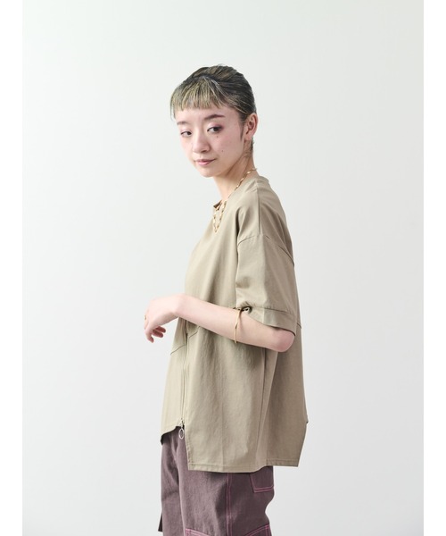 DOLLUPOOPS(ドールアップウップス)の「イレヘムファスナーTシャツ(Tシャツ/カットソー・レディース・グレー/オフホワイト/ブラック/カーキ・38)」の19枚目の写真
