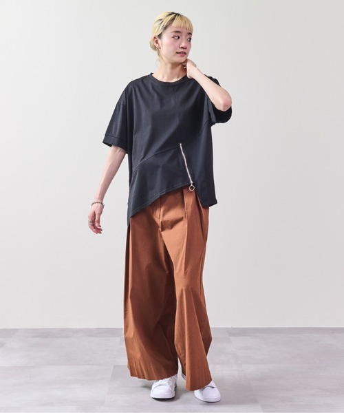 DOLLUPOOPS(ドールアップウップス)の「イレヘムファスナーTシャツ(Tシャツ/カットソー・レディース・グレー/オフホワイト/ブラック/カーキ・38)」の11枚目の写真