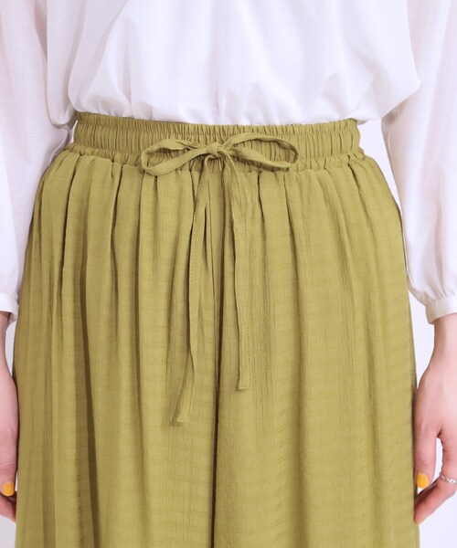 SHOO・LA・RUE（シューラルー）の「さらさらドビーイージーガウチョパンツ（その他パンツ・レディース・イエロー/ブラック/ナチュラル・04/03/02/01）」の19枚目の写真