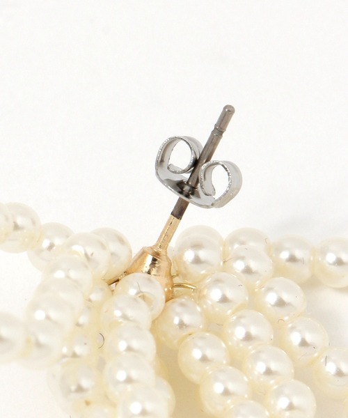 LAKOLE（ラコレ）の「パールコイルピアス / 459801（ピアス（両耳用）・レディース・ホワイト・FREE）」の2枚目の写真