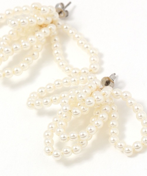 LAKOLE（ラコレ）の「パールコイルピアス / 459801（ピアス（両耳用）・レディース・ホワイト・FREE）」の3枚目の写真