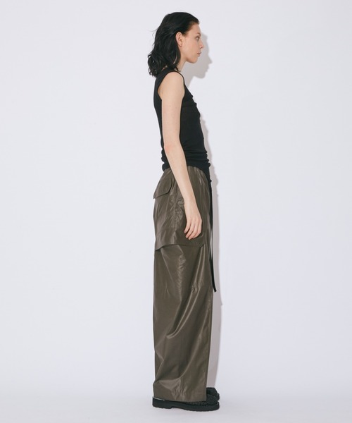 beautiful people（ビューティフルピープル）の「highcount chintz    cloth bow silhoue PT（カーゴパンツ・レディース・オリーブ/ネイビー・36/38）」の4枚目の写真