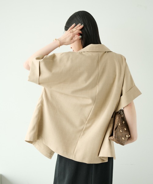 Shelly island（シェリーアイランド）の「半袖シャツジャケット（テーラードジャケット・レディース・チャコールグレー/ベージュ/ホワイト/ブラック/ブラウン・FREE）」の7枚目の写真