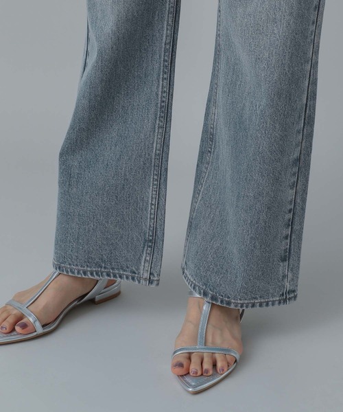 GLOBAL WORK（グローバルワーク）の「MATINEE LINE/デニムフレアパンツ/498304（デニムパンツ・レディース・ブルー/ライトブルー・SMALL/MEDIUM/LARGE）」の5枚目の写真