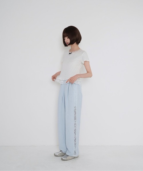 Uenui（ウニュイ）の「【 cunii 】 ポルカ ドット フリル ヘム トップ（Tシャツ/カットソー・レディース・ブラック/グレー/ホワイト・FREE）」の6枚目の写真