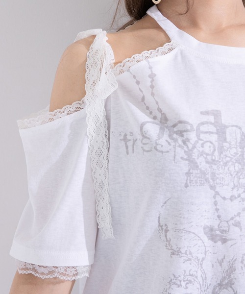 Diable baiser(ディアブルベーゼ)の「シルバープリント肩魅せレースリボンワンショルダーカットソートップス(Tシャツ/カットソー・レディース・ホワイト・FREE)」の9枚目の写真