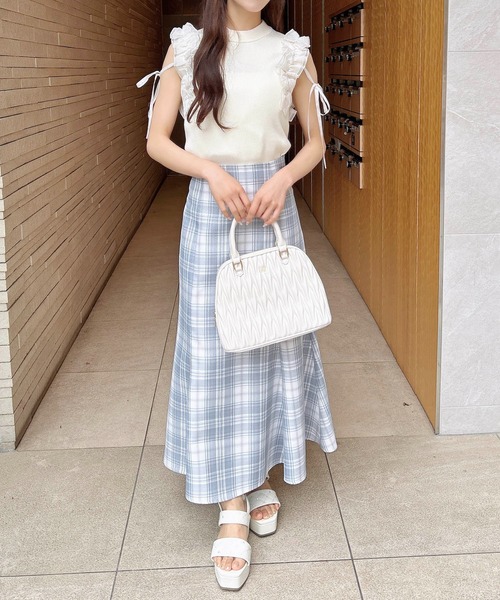 【Rene】フリル付きノースリーブニットカットソー【美品】 Rene】フリル付きノースリーブニットカットソー【美品】 - メルカリ