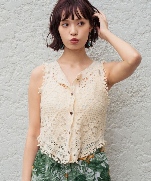 anap mimpi(アナップミンピ)の「クロッシェ 編み フリンジ ベスト(ベスト・レディース・キナリ・FREE)」の5枚目の写真
