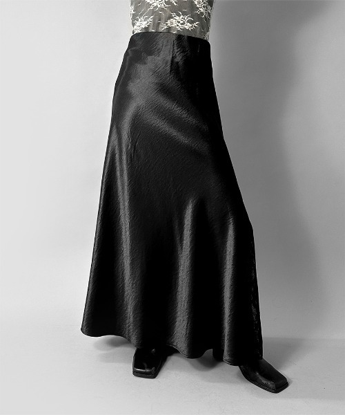 LVEU.（ラブユ.）の「【LVEU.】レース切り替えサテンスカート / スカート サテンスカート レース 切り替え フレア 大人フェミニン レディライク ブラック（スカート・レディース・ブラック・FREE）」の4枚目の写真