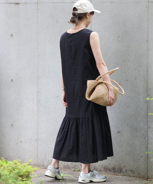 JOURNAL STANDARD relume(ジャーナルスタンダード レリューム)の「ヘムギャザーロングワンピース(ワンピース・レディース・ベージュ/ブラック/ブルー・FREE)」の14枚目の写真