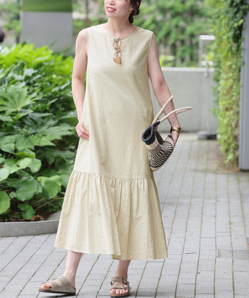 JOURNAL STANDARD relume(ジャーナルスタンダード レリューム)の「ヘムギャザーロングワンピース(ワンピース・レディース・ベージュ/ブラック/ブルー・FREE)」の16枚目の写真