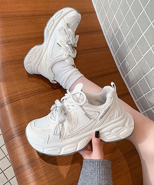 shoes365(シューズスリーシックスファイヴ)の「【SHOES 365】厚底ダッドスニーカー(スニーカー・レディース・ホワイト/グレー・22.5cm/23.0cm/23.5cm/24.0cm/24.5cm/25.0cm)」の15枚目の写真