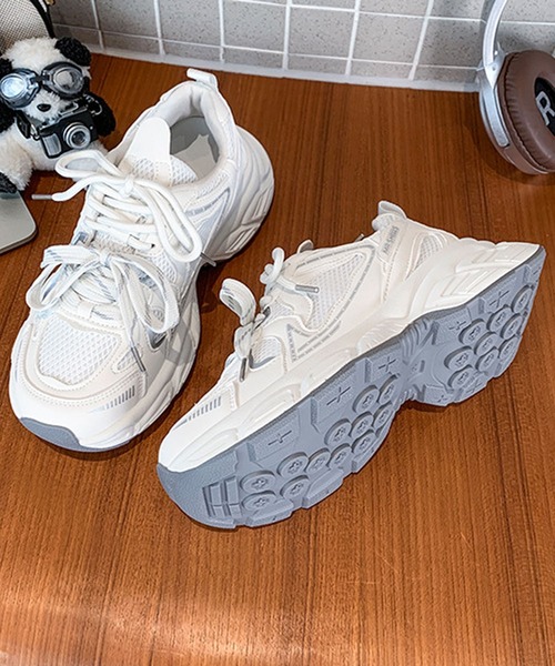 shoes365(シューズスリーシックスファイヴ)の「【SHOES 365】厚底ダッドスニーカー(スニーカー・レディース・ホワイト/グレー・22.5cm/23.0cm/23.5cm/24.0cm/24.5cm/25.0cm)」の19枚目の写真