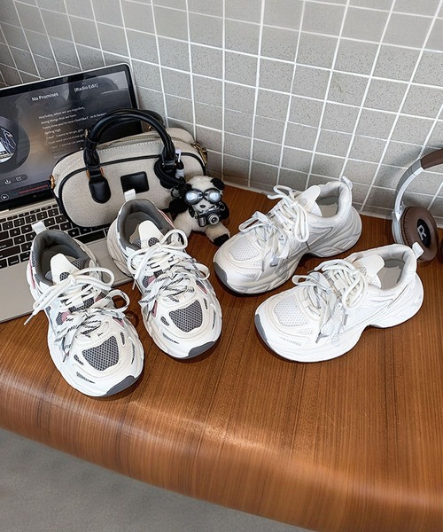 shoes365(シューズスリーシックスファイヴ)の「【SHOES 365】厚底ダッドスニーカー(スニーカー・レディース・ホワイト/グレー・22.5cm/23.0cm/23.5cm/24.0cm/24.5cm/25.0cm)」の17枚目の写真