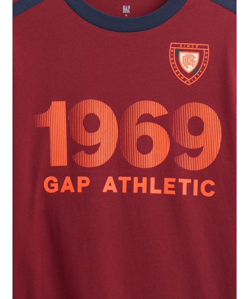 GAP（ギャップ）の「サッカー ジャージー GAPロゴ Tシャツ (キッズ)（Tシャツ/カットソー・キッズ・グリーン/ワイン/ブラック/ブルー・110cm/120cm/130cm/140cm/150cm/160cm）」の5枚目の写真