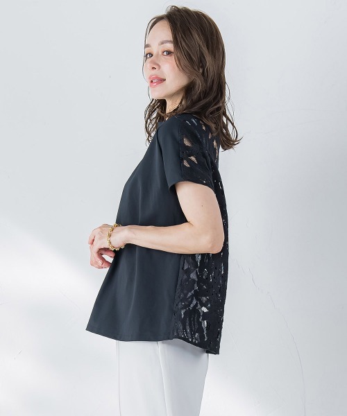 Viaggio Blu（ビアッジョブルー）の「バックフラワーレースカットソー≪手洗い可能≫（Tシャツ/カットソー・レディース・ブラック/ホワイト・M/S）」の9枚目の写真