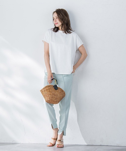 Viaggio Blu（ビアッジョブルー）の「バックフラワーレースカットソー≪手洗い可能≫（Tシャツ/カットソー・レディース・ブラック/ホワイト・M/S）」の5枚目の写真
