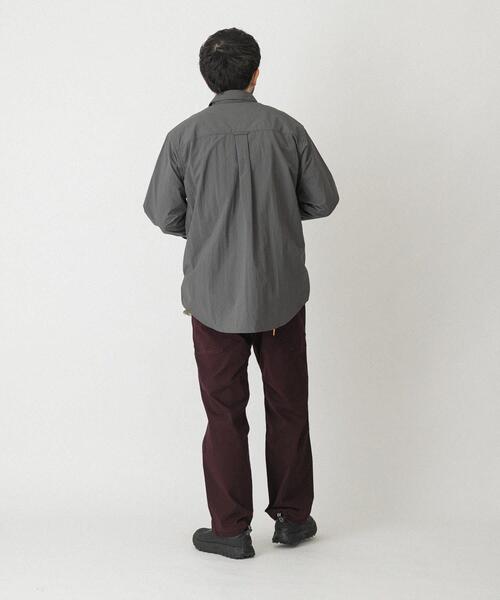 EKAL（エカル）の「『撥水/UVカット』『UR TECH』ナイロンタッサーロングスリーブシャツ（シャツ/ブラウス・メンズ・グレー/ベージュ系その他/ブラウン系その他・MEDIUM/LARGE）」の7枚目の写真