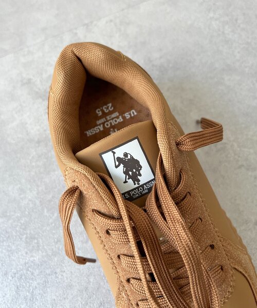 U.S. POLO ASSN.(ユーエスポロアッスン)の「【U.S. POLO ASSN.】ボリュームソールスニーカー(スニーカー・レディース・キャメル/ベージュ/オフホワイト・MEDIUM/LARGE)」の22枚目の写真