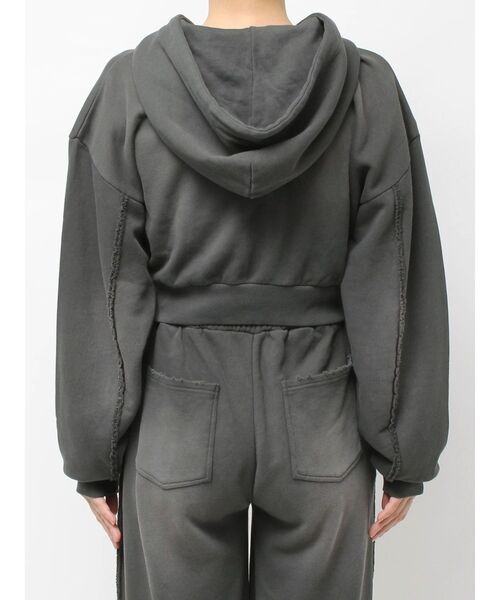 EMODA（エモダ）の「シェービングショートジップフーディ（パーカー・レディース・グレー/ブラック/ライトグレー・FREE）」の11枚目の写真