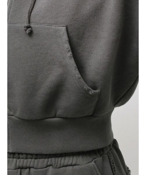 EMODA（エモダ）の「シェービングショートジップフーディ（パーカー・レディース・グレー/ブラック/ライトグレー・FREE）」の4枚目の写真