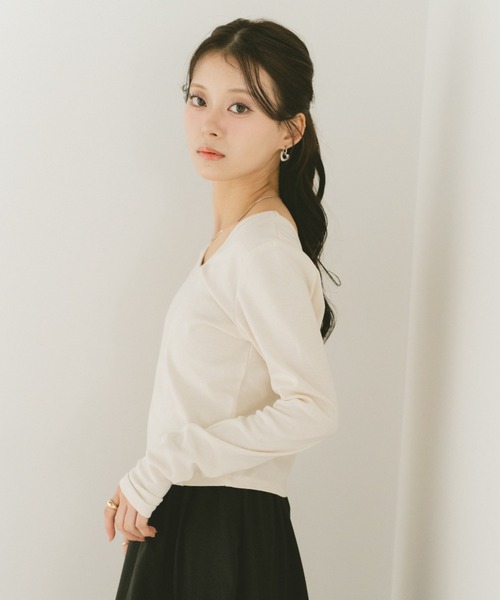 VANNIE U（ヴァニーユー）の「ベーシックコンパクトロンT（Tシャツ/カットソー・レディース・ブラック/アイボリー・FREE）」の9枚目の写真