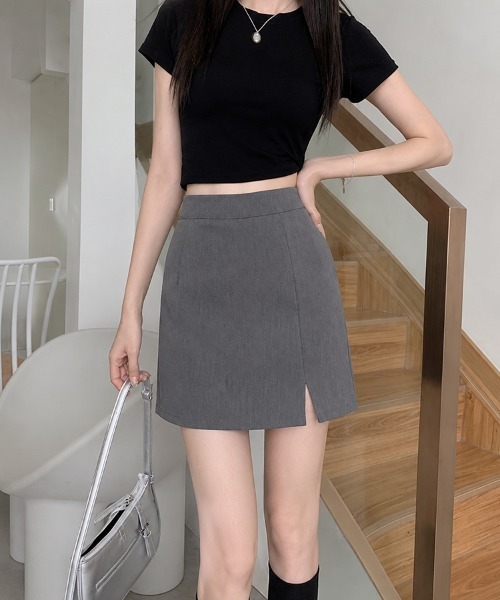 cammie(キャミー)の「スリット台形ミニスカート(スカート・レディース・ブラック/グレー・MEDIUM/LARGE)」の12枚目の写真