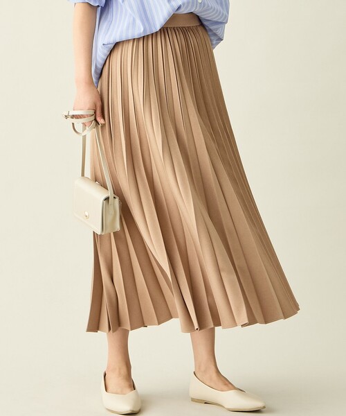 ANY(エニィ)の「【新色追加/ウエストゴム】ウーリッシュプリーツスカート(スカート・レディース・ブラック系/ダークグリーン系3/ダークブラウン系3/黄土色系/ワイン系/グレー系/ネイビー系3/アイボリー系3/ライラック系・LARGE/MEDIUM/SMALL)」の4枚目の写真