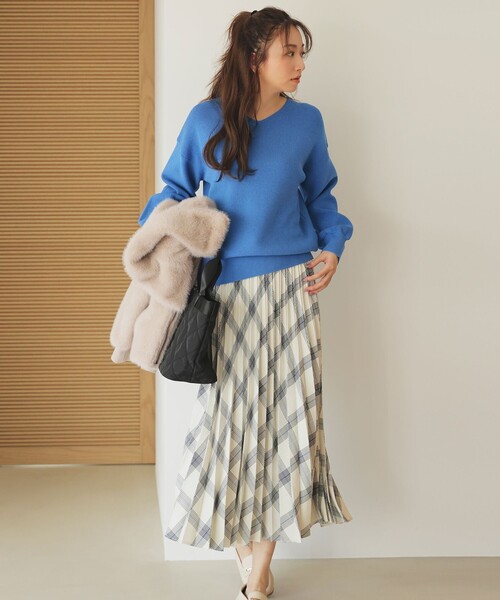 ANY(エニィ)の「【新色追加/ウエストゴム】ウーリッシュプリーツスカート(スカート・レディース・ブラック系/ダークグリーン系3/ダークブラウン系3/黄土色系/ワイン系/グレー系/ネイビー系3/アイボリー系3/ライラック系・LARGE/MEDIUM/SMALL)」の5枚目の写真