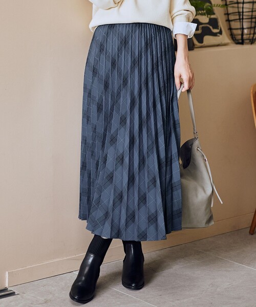 ANY(エニィ)の「【新色追加/ウエストゴム】ウーリッシュプリーツスカート(スカート・レディース・ブラック系/ダークグリーン系3/ダークブラウン系3/黄土色系/ワイン系/グレー系/ネイビー系3/アイボリー系3/ライラック系・LARGE/MEDIUM/SMALL)」の7枚目の写真