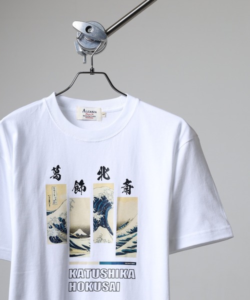 FUNALIVE(ファンアライブ)の「ALCARZA 葛飾北斎 Tシャツ(Tシャツ/カットソー・メンズ・ホワイト系2/ネイビー系3/ネイビー系4/ネイビー系1/ホワイト系4/ホワイト系1/ホワイト系3/ネイビー系2・XL/M/L)」の2枚目の写真