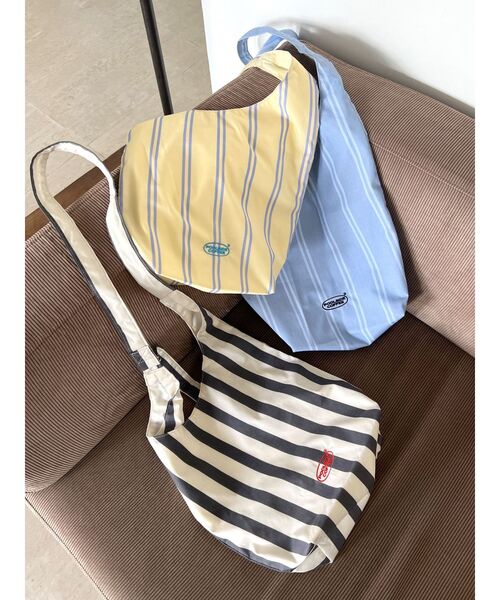 Ungrid（アングリッド）の「POOL SIDE COFFEE別注バッグ（ハンドバッグ・レディース・ブルー/ブラック/イエロー・FREE）」の4枚目の写真