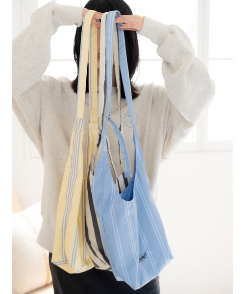 Ungrid（アングリッド）の「POOL SIDE COFFEE別注バッグ（ハンドバッグ・レディース・ブルー/ブラック/イエロー・FREE）」の9枚目の写真