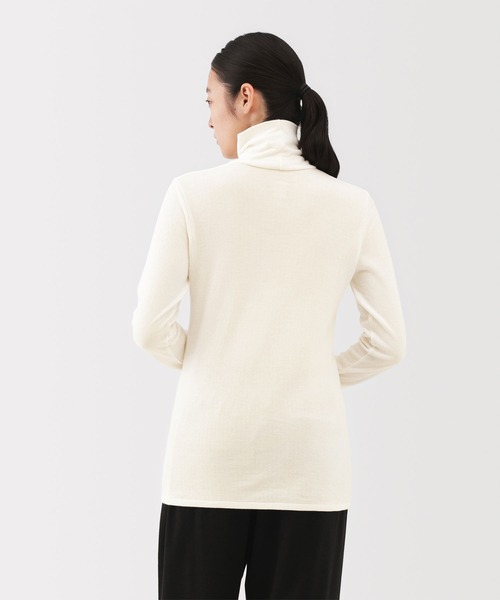 MUJI Labo（ムジラボ）の「〔MUJI Labo〕婦人　コットンカシミヤタートルネックＴシャツ（Tシャツ/カットソー・レディース・グレー系/オフホワイト/ブラック・XL/L/M/S）」の6枚目の写真