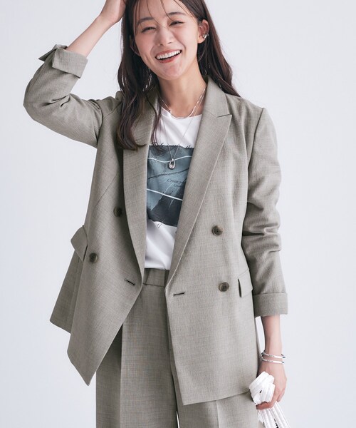 INDIVI（インディヴィ）の「【洗える／セットアップ可能】凹凸ストレッチ素材ダブルジャケット（テーラードジャケット・レディース・ライトグレー系5/ブラック系その他6/ライトグレー/スミクロ/ブラック系その他7・40/36/38/05/15 /13/19/03）」の5枚目の写真