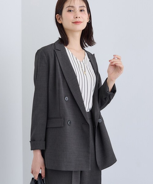 INDIVI（インディヴィ）の「【洗える／セットアップ可能】凹凸ストレッチ素材ダブルジャケット（テーラードジャケット・レディース・ライトグレー系5/ブラック系その他6/ライトグレー/スミクロ/ブラック系その他7・40/36/38/05/15 /13/19/03）」の3枚目の写真