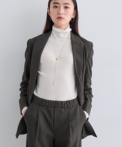 INDIVI（インディヴィ）の「【洗える／セットアップ可能】凹凸ストレッチ素材ダブルジャケット（テーラードジャケット・レディース・ライトグレー系5/ブラック系その他6/ライトグレー/スミクロ/ブラック系その他7・40/36/38/05/15 /13/19/03）」の19枚目の写真