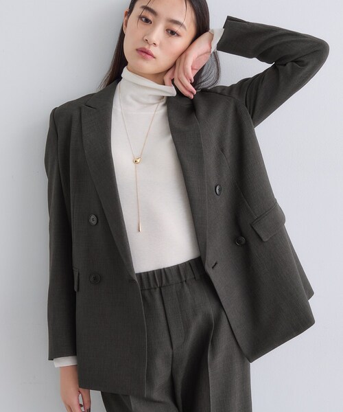 INDIVI（インディヴィ）の「【洗える／セットアップ可能】凹凸ストレッチ素材ダブルジャケット（テーラードジャケット・レディース・ライトグレー系5/ブラック系その他6/ライトグレー/スミクロ/ブラック系その他7・40/36/38/05/15 /13/19/03）」の18枚目の写真