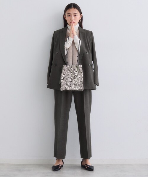 INDIVI（インディヴィ）の「【洗える／セットアップ可能】凹凸ストレッチ素材ダブルジャケット（テーラードジャケット・レディース・ライトグレー系5/ブラック系その他6/ライトグレー/スミクロ/ブラック系その他7・40/36/38/05/15 /13/19/03）」の17枚目の写真