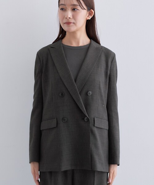 INDIVI（インディヴィ）の「【洗える／セットアップ可能】凹凸ストレッチ素材ダブルジャケット（テーラードジャケット・レディース・ライトグレー系5/ブラック系その他6/ライトグレー/スミクロ/ブラック系その他7・40/36/38/05/15 /13/19/03）」の15枚目の写真