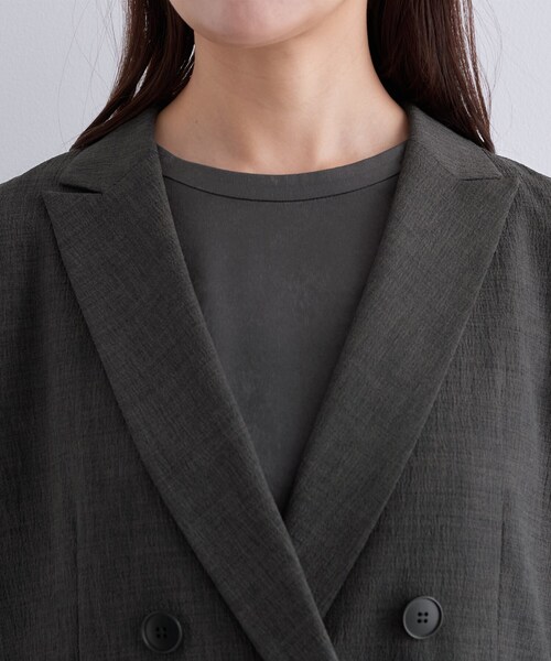 INDIVI（インディヴィ）の「【洗える／セットアップ可能】凹凸ストレッチ素材ダブルジャケット（テーラードジャケット・レディース・ライトグレー系5/ブラック系その他6/ライトグレー/スミクロ/ブラック系その他7・40/36/38/05/15 /13/19/03）」の12枚目の写真